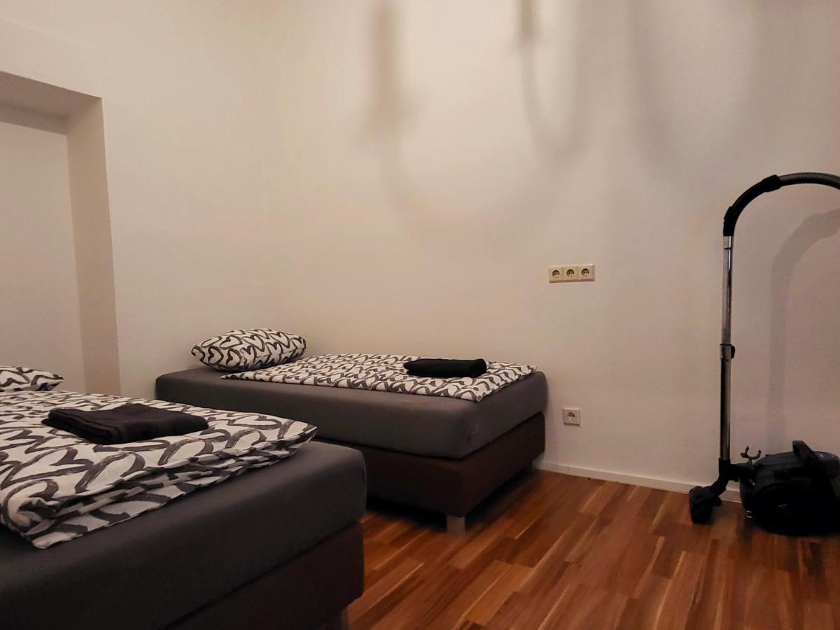Apartment Schweglerstrasse - Near Stadthalle Відень Екстер'єр фото